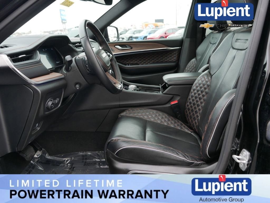 2022 Jeep Grand Cherokee Summit