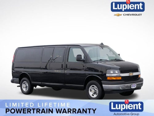 2025 Chevrolet Express Passenger 3500 1LT