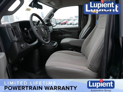2025 Chevrolet Express Passenger 3500 1LT