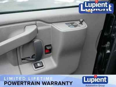 2025 Chevrolet Express Passenger 3500 1LT