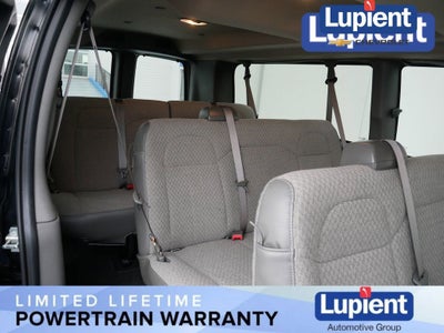 2025 Chevrolet Express Passenger 3500 1LT