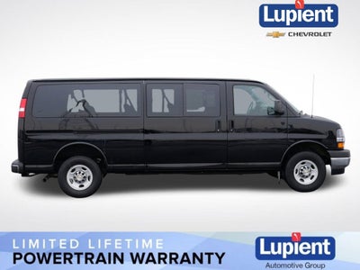 2025 Chevrolet Express Passenger 3500 1LT