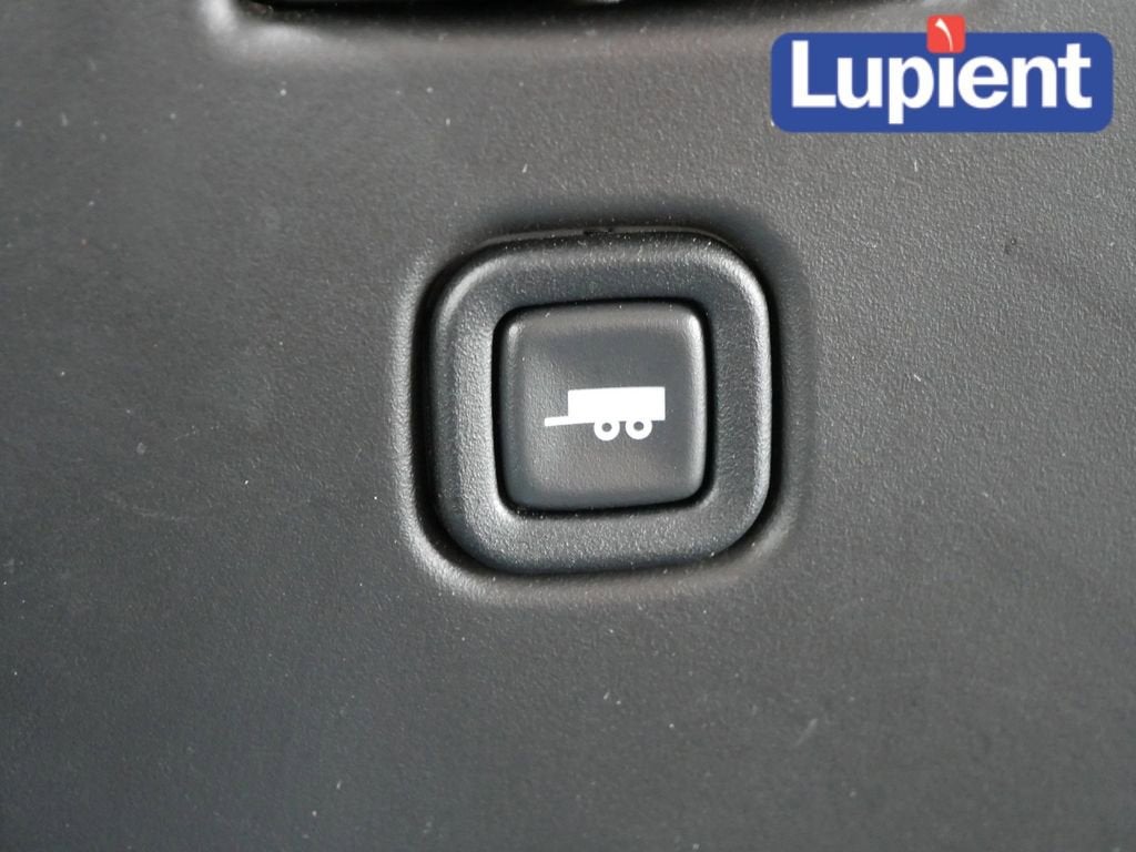 2025 Chevrolet Express Passenger 3500 1LT