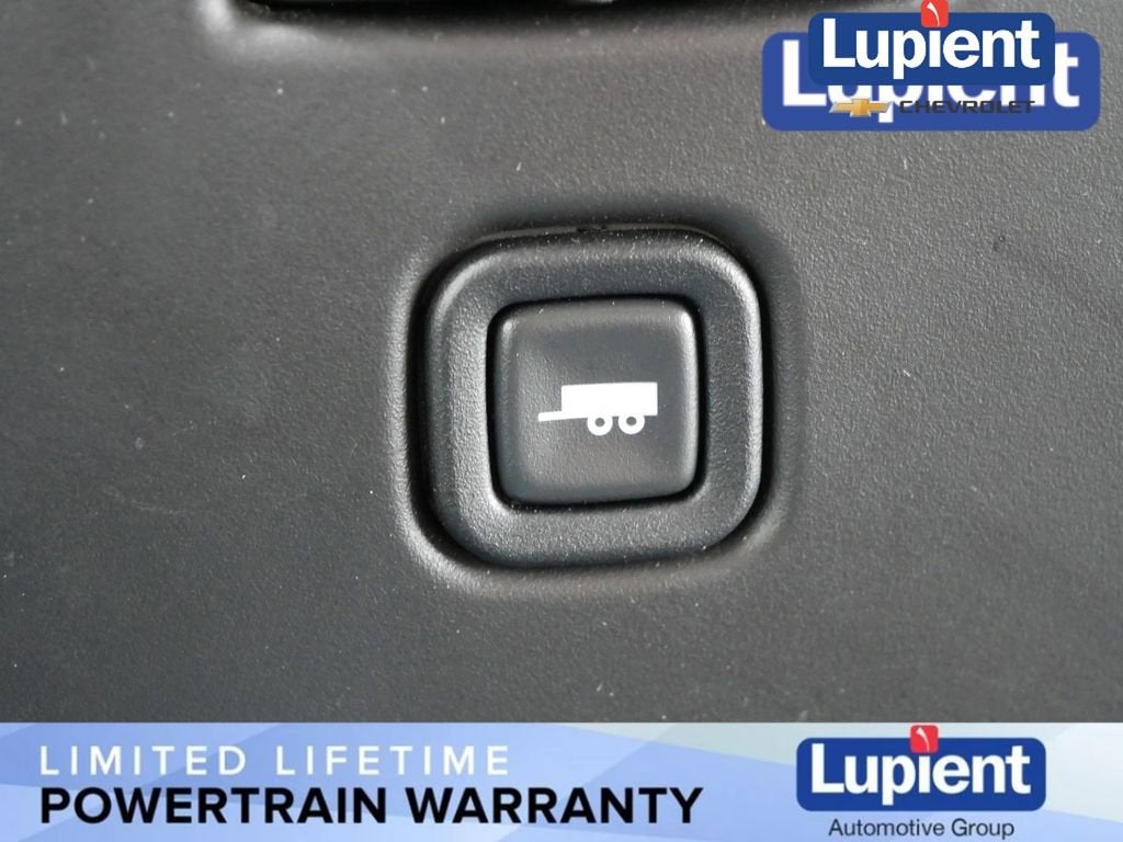 2025 Chevrolet Express Passenger 3500 1LT