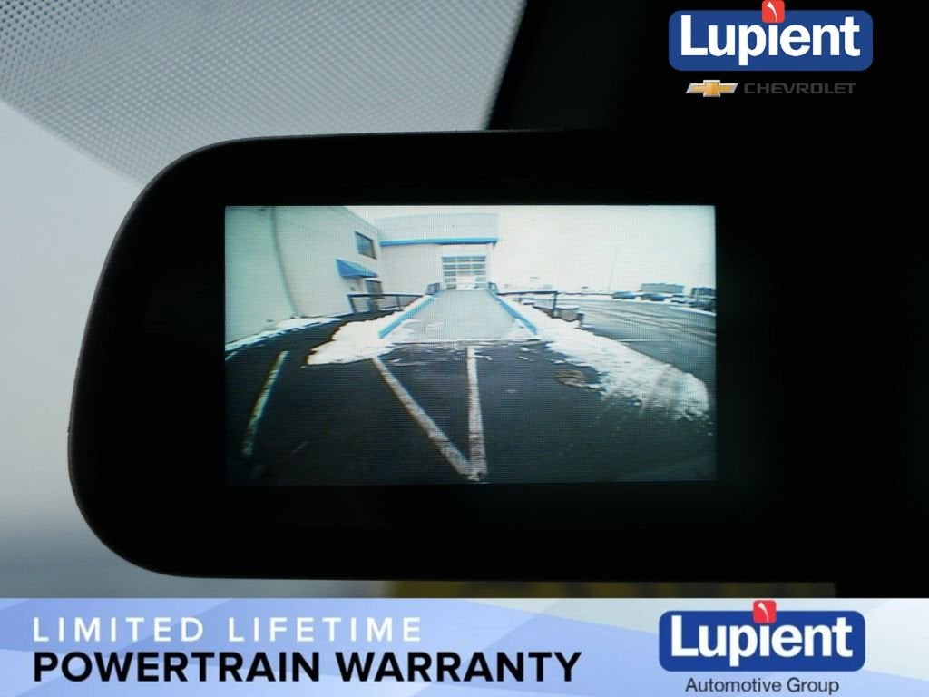 2025 Chevrolet Express Passenger 3500 1LT