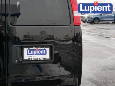 2025 Chevrolet Express Passenger 3500 1LT