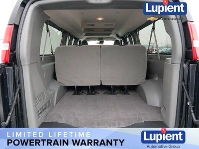 2025 Chevrolet Express Passenger 3500 1LT