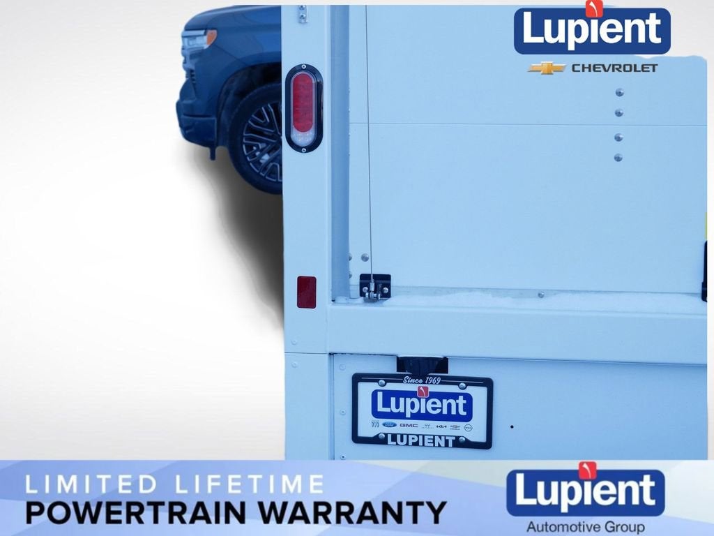 2025 Chevrolet Express Cutaway 3500 1WT