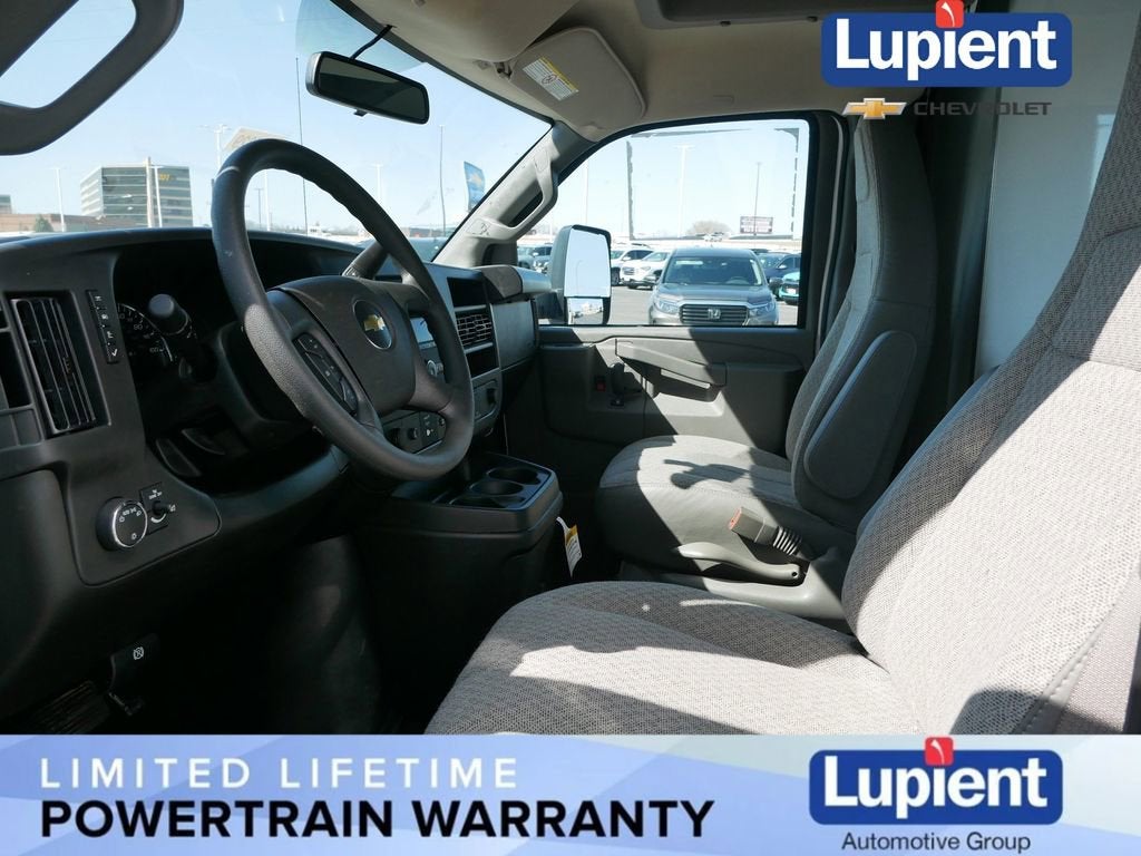 2025 Chevrolet Express Cutaway 4500 2WT