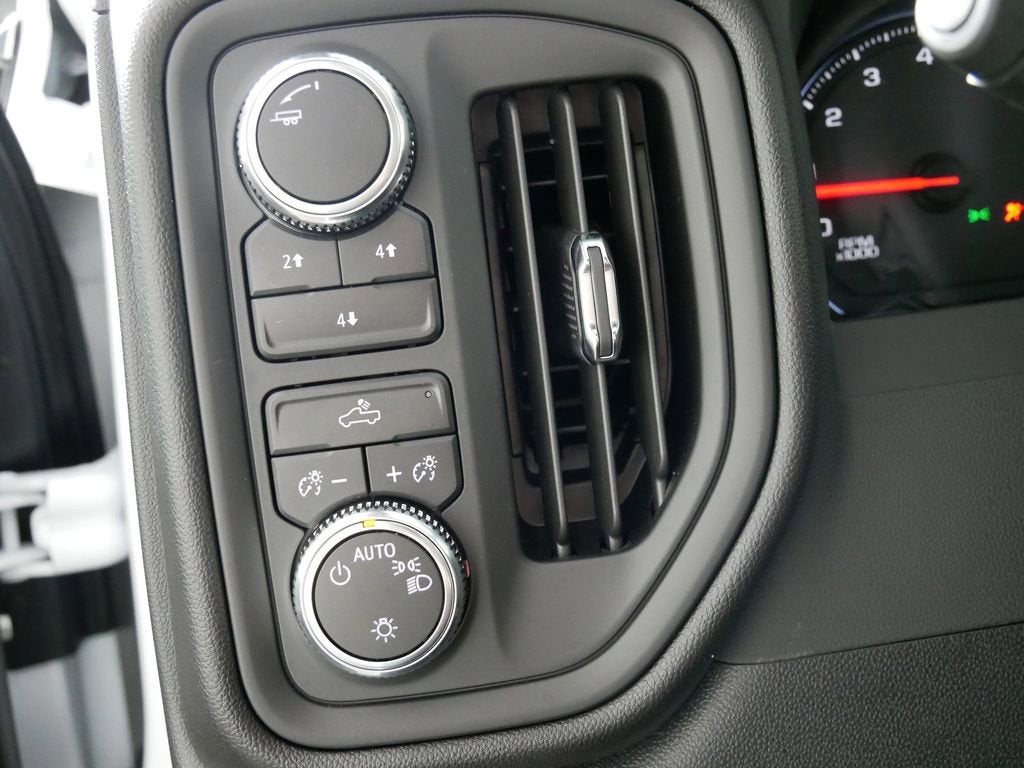 2025 GMC Sierra 3500 HD Pro