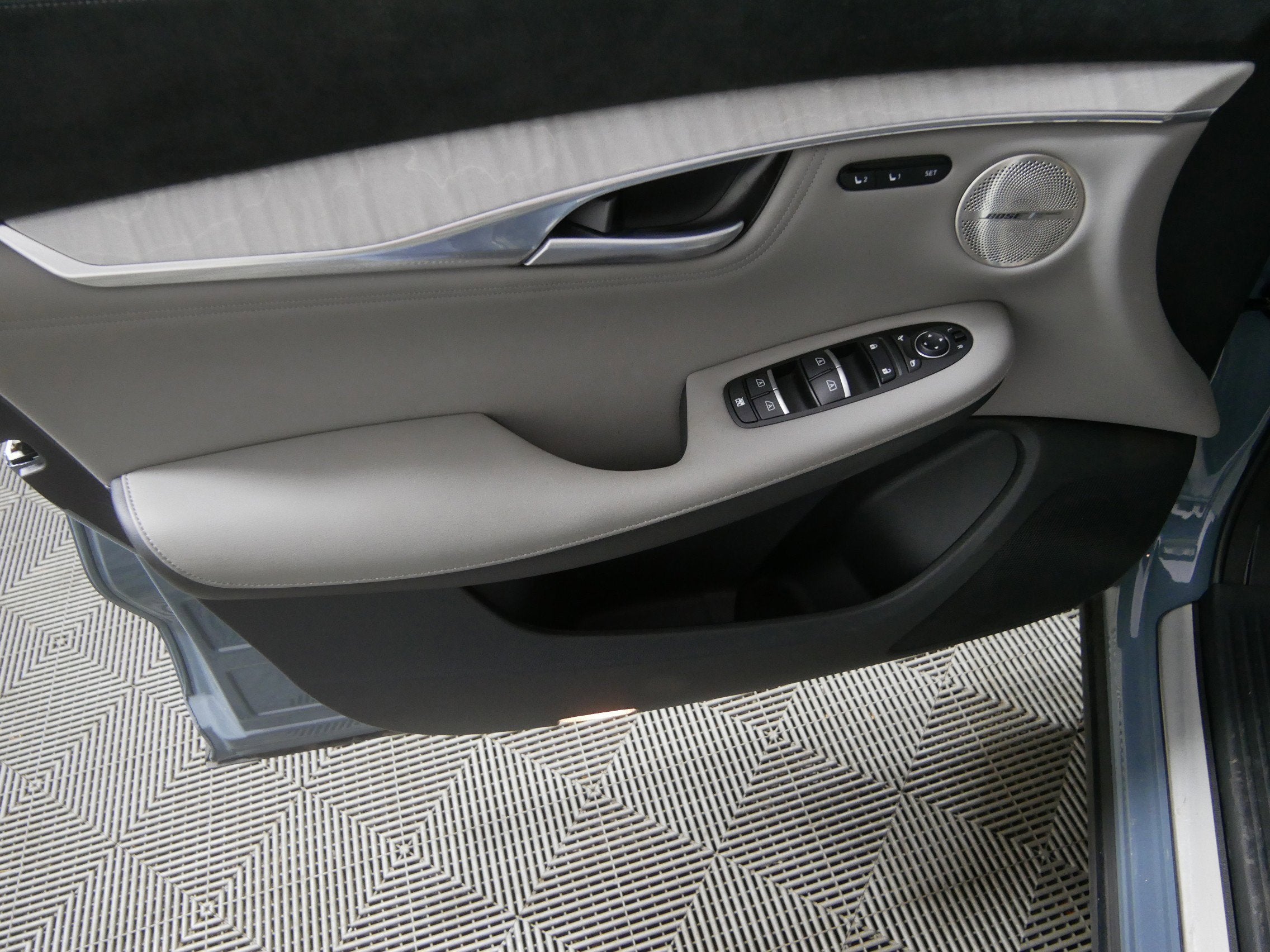 2024 INFINITI QX50 SENSORY