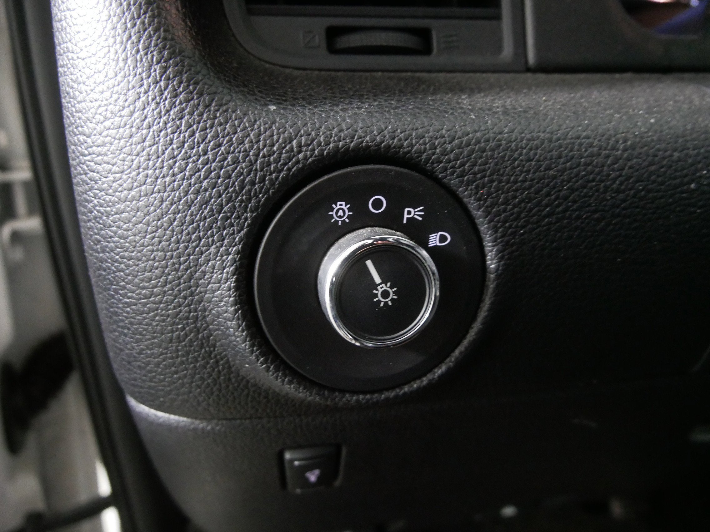 2015 Lincoln Navigator L Base