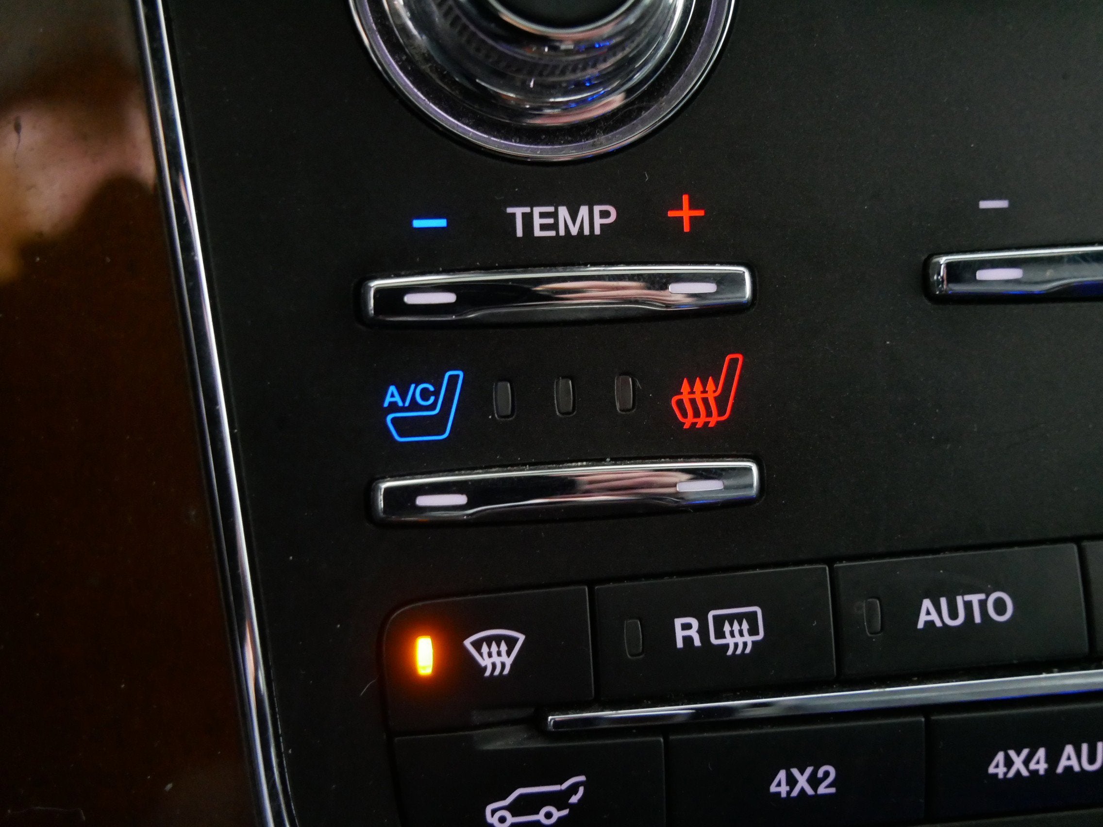 2015 Lincoln Navigator L Base