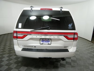 2015 Lincoln Navigator L Base