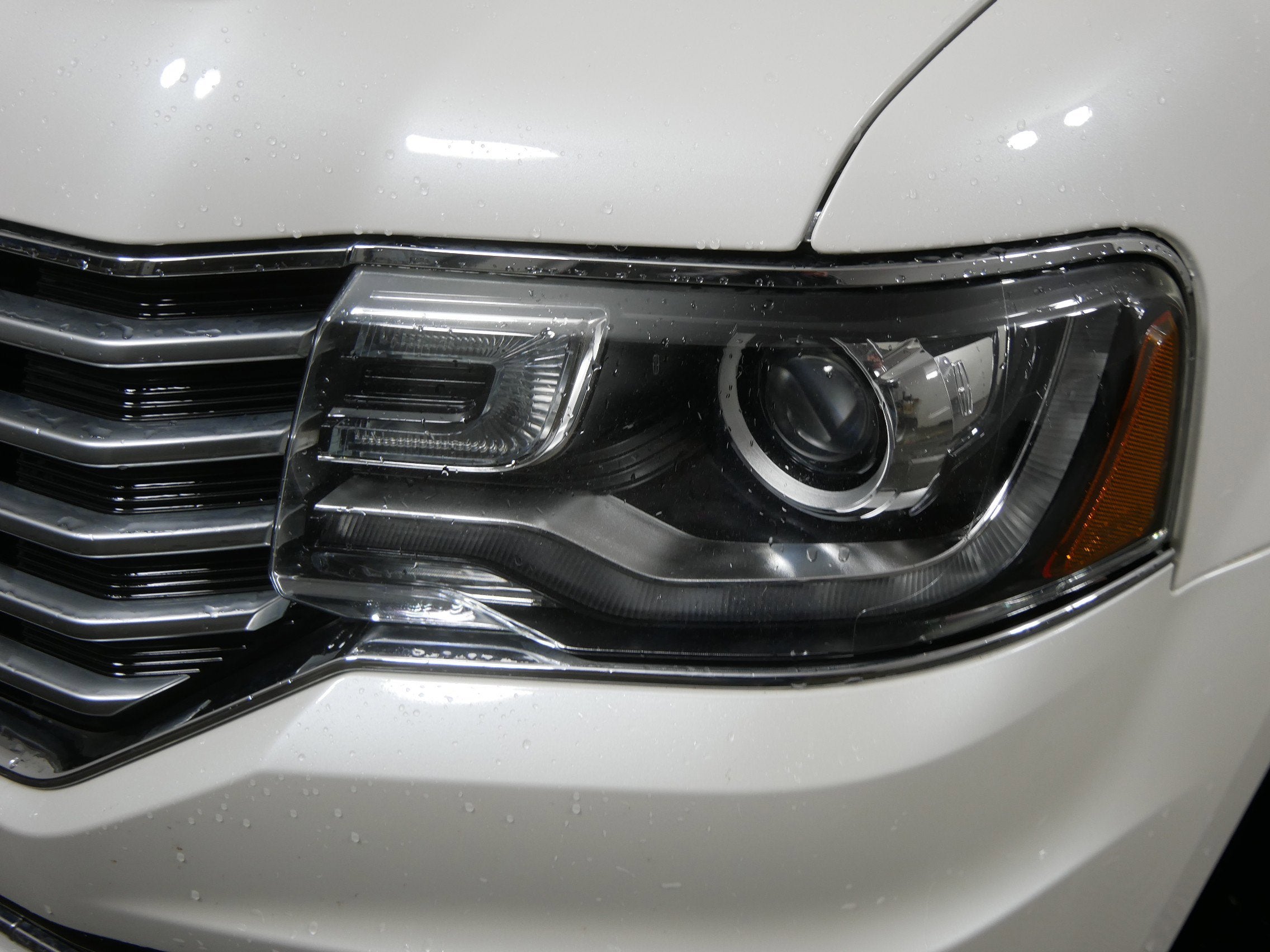 2015 Lincoln Navigator L Base