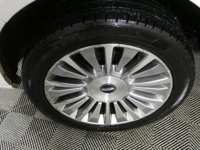 2015 Lincoln Navigator L Base