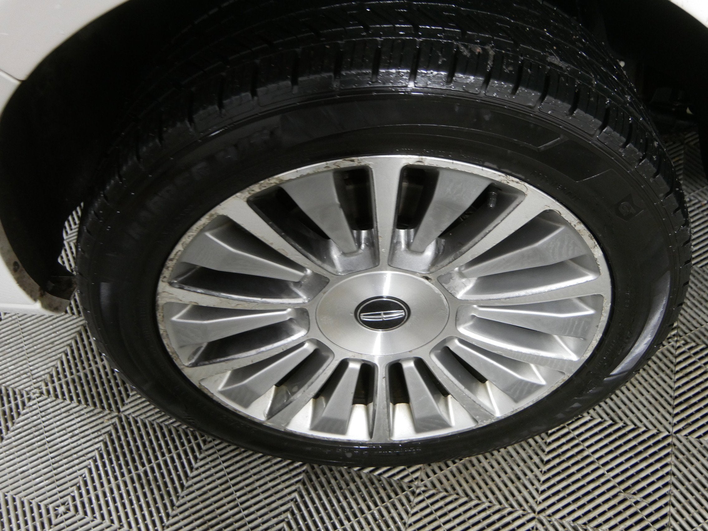 2015 Lincoln Navigator L Base