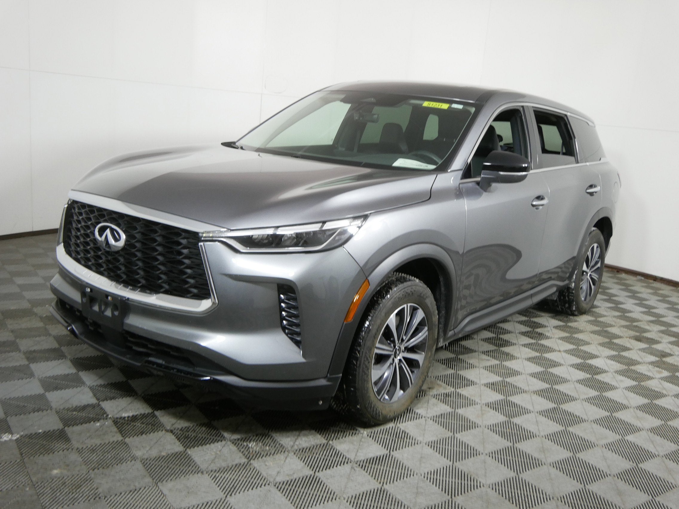 2023 INFINITI QX60 PURE