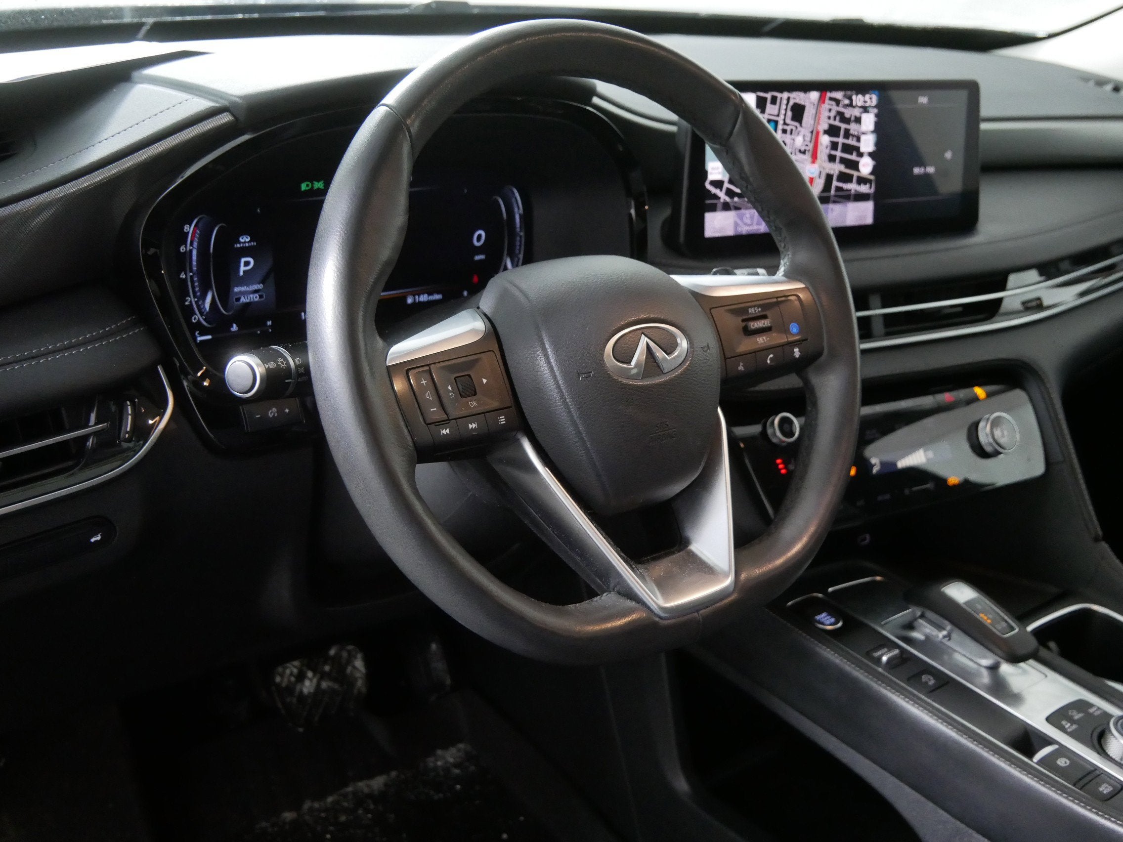 2024 INFINITI QX60 LUXE