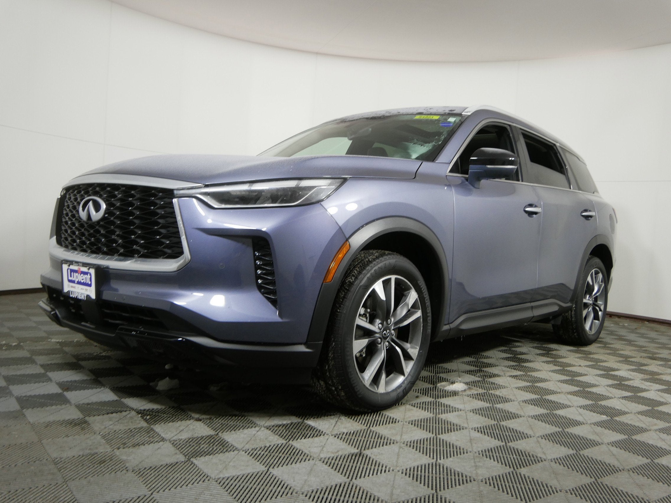 2024 INFINITI QX60 LUXE