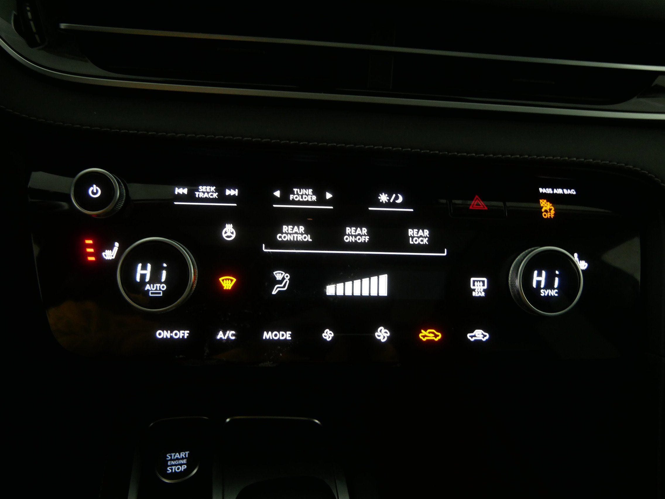 2024 INFINITI QX60 LUXE