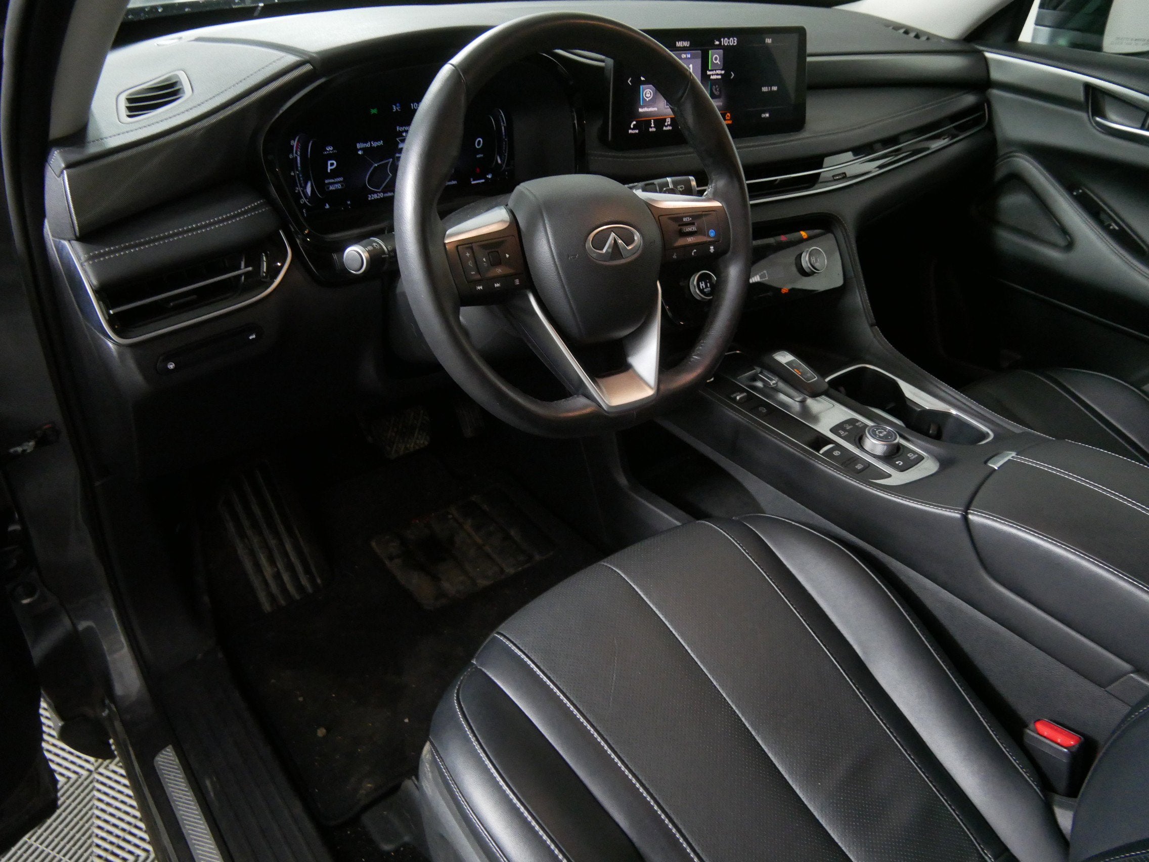 2024 INFINITI QX60 LUXE