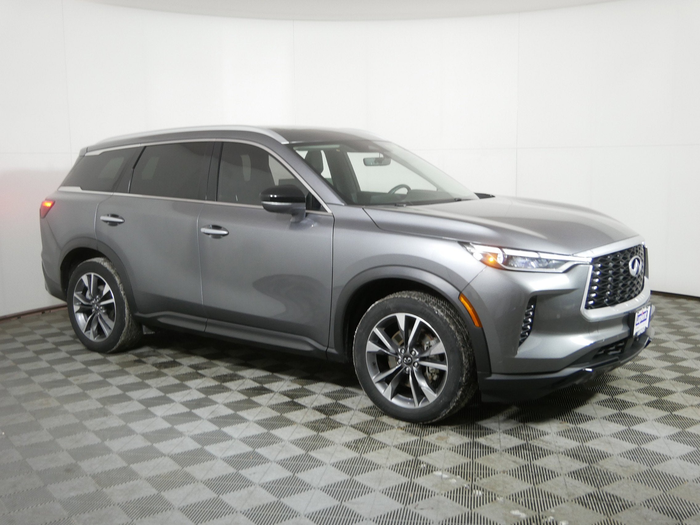 2024 INFINITI QX60 LUXE