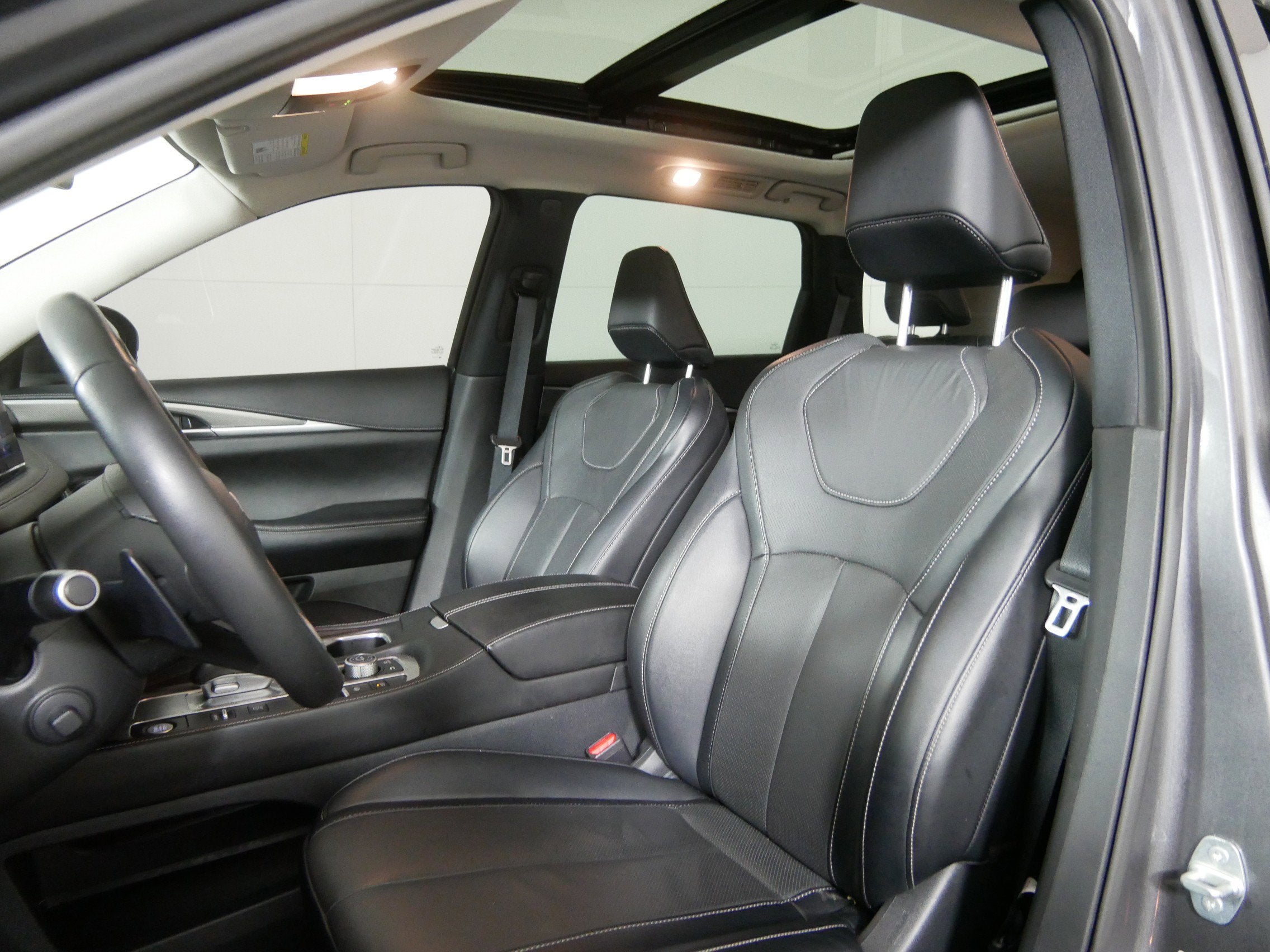 2024 INFINITI QX60 LUXE