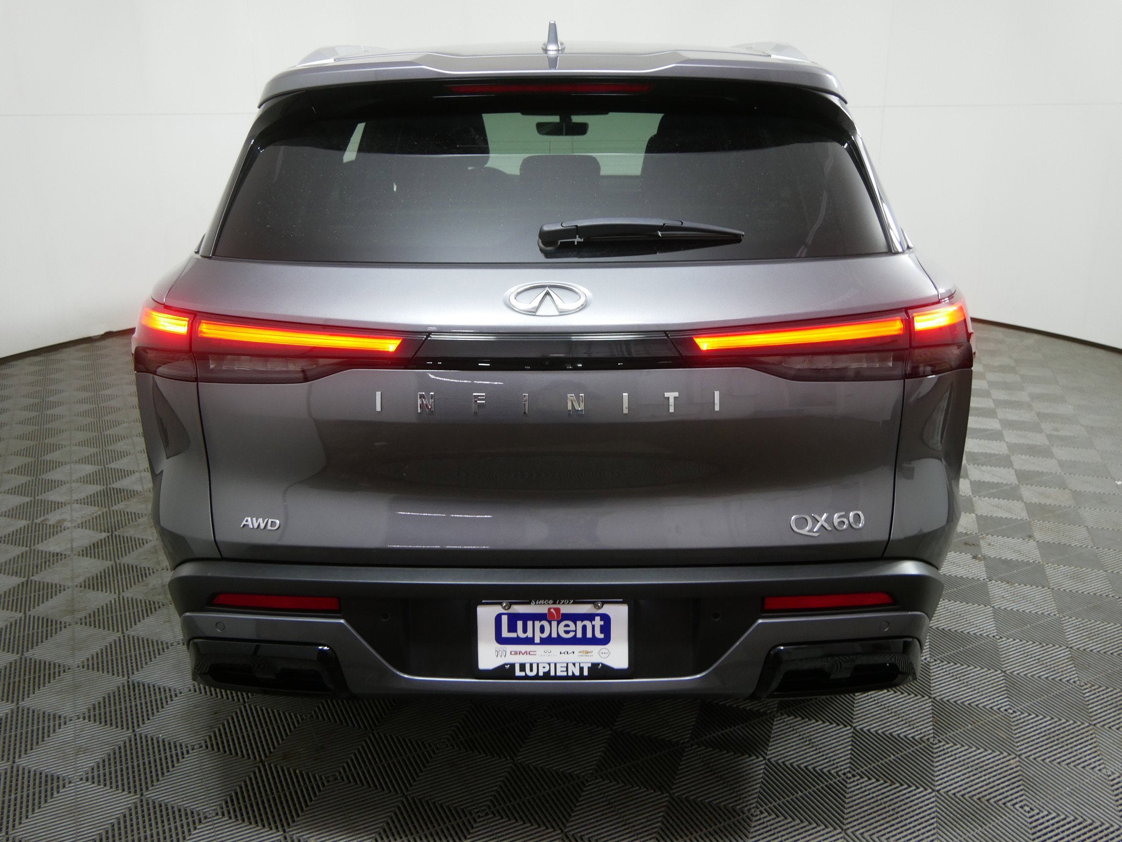 2024 INFINITI QX60 LUXE