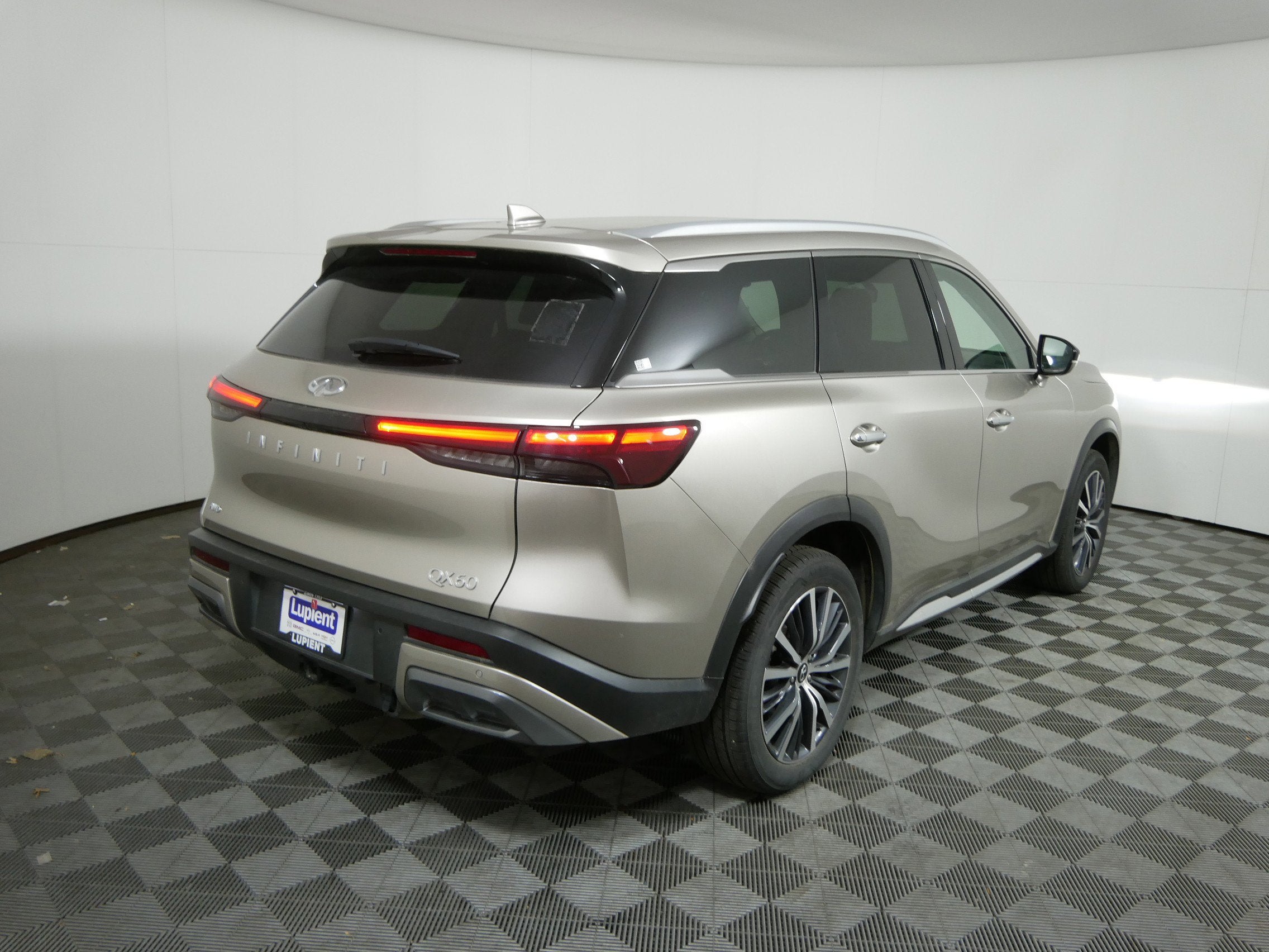 2024 INFINITI QX60 SENSORY