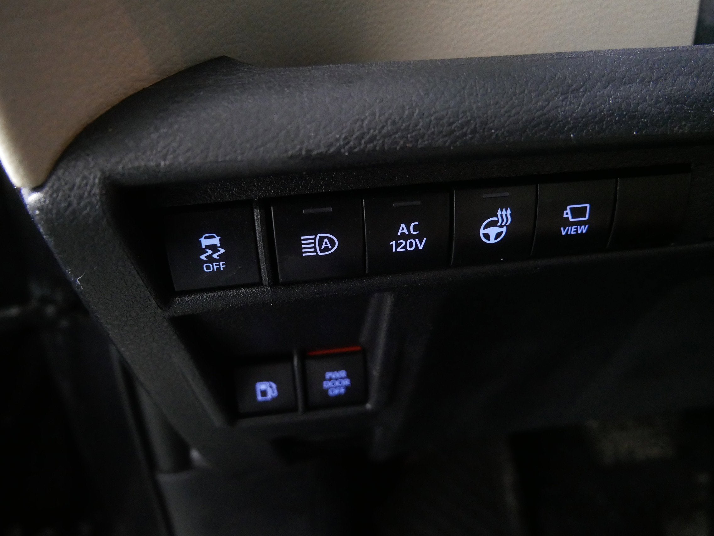 2023 Toyota Sienna LE