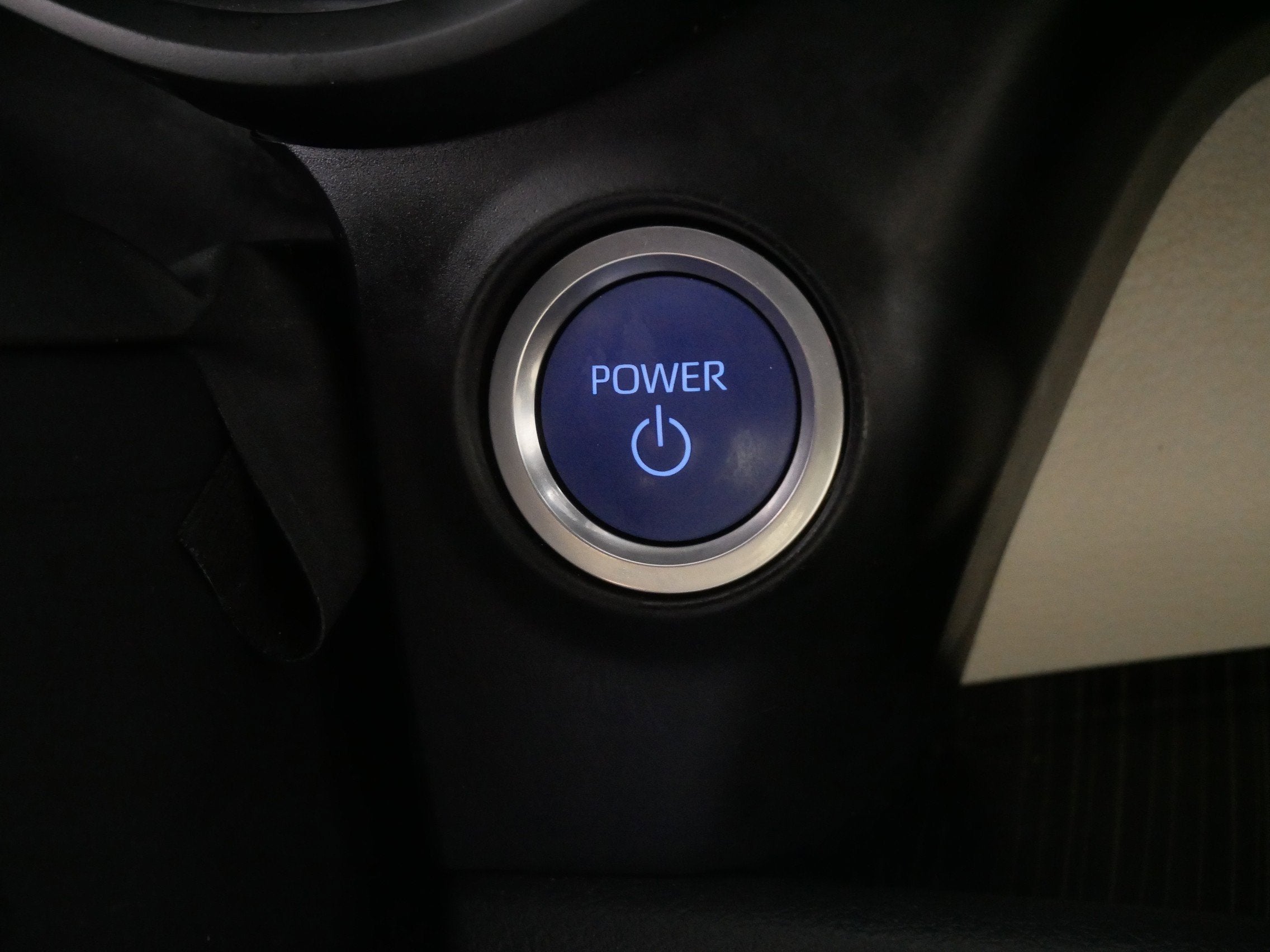 2023 Toyota Sienna LE