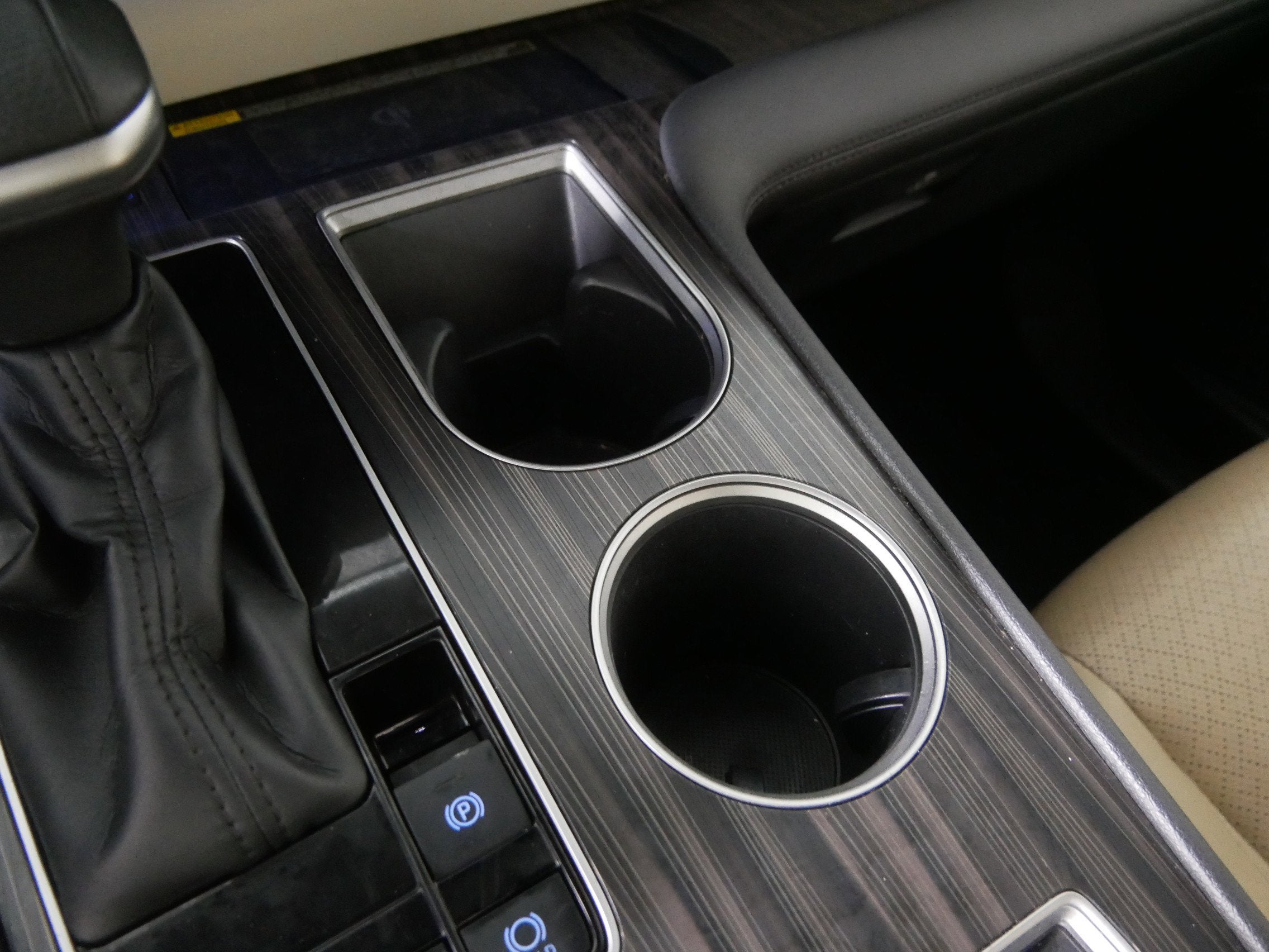 2023 Toyota Sienna LE