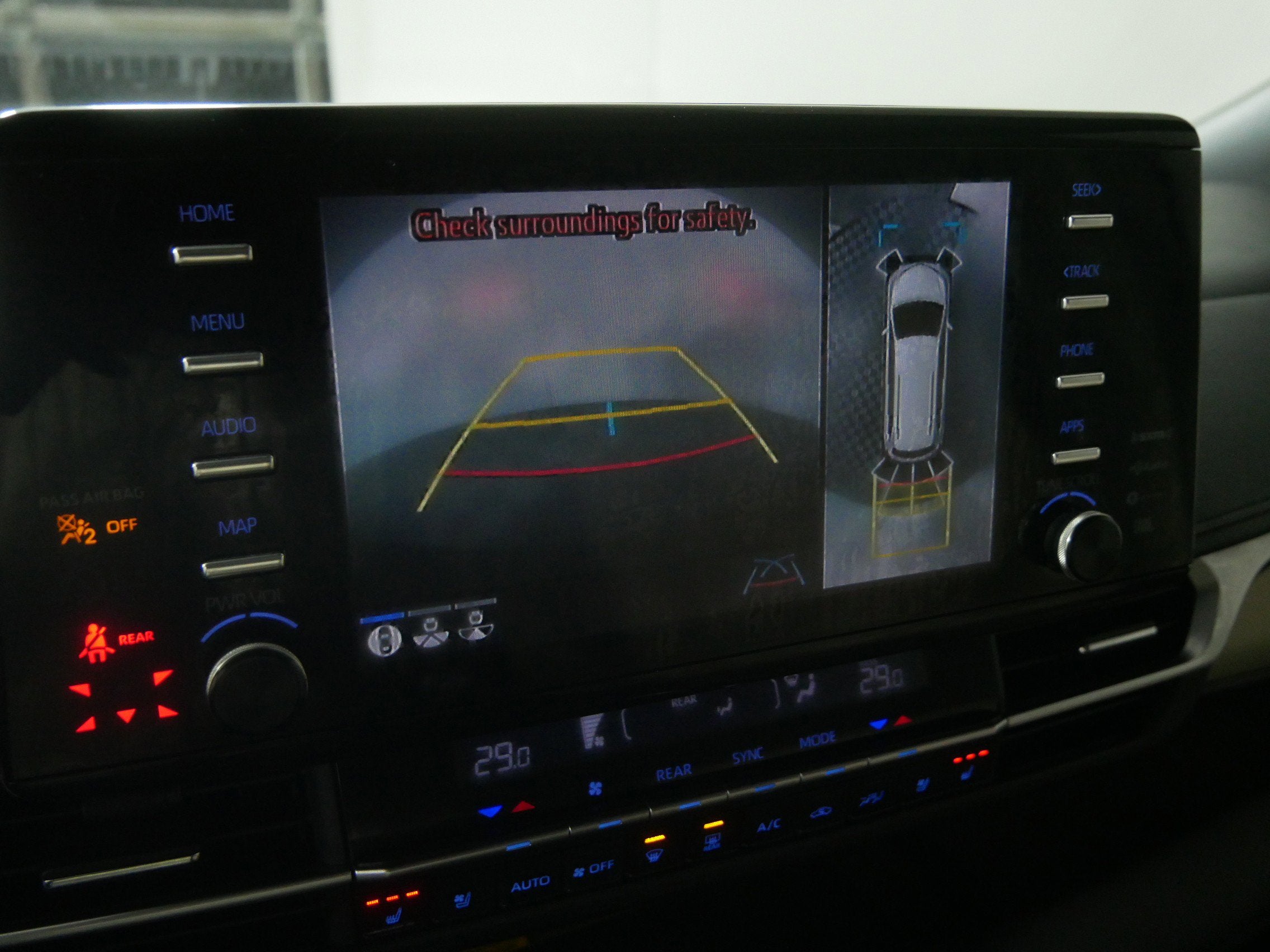 2023 Toyota Sienna LE