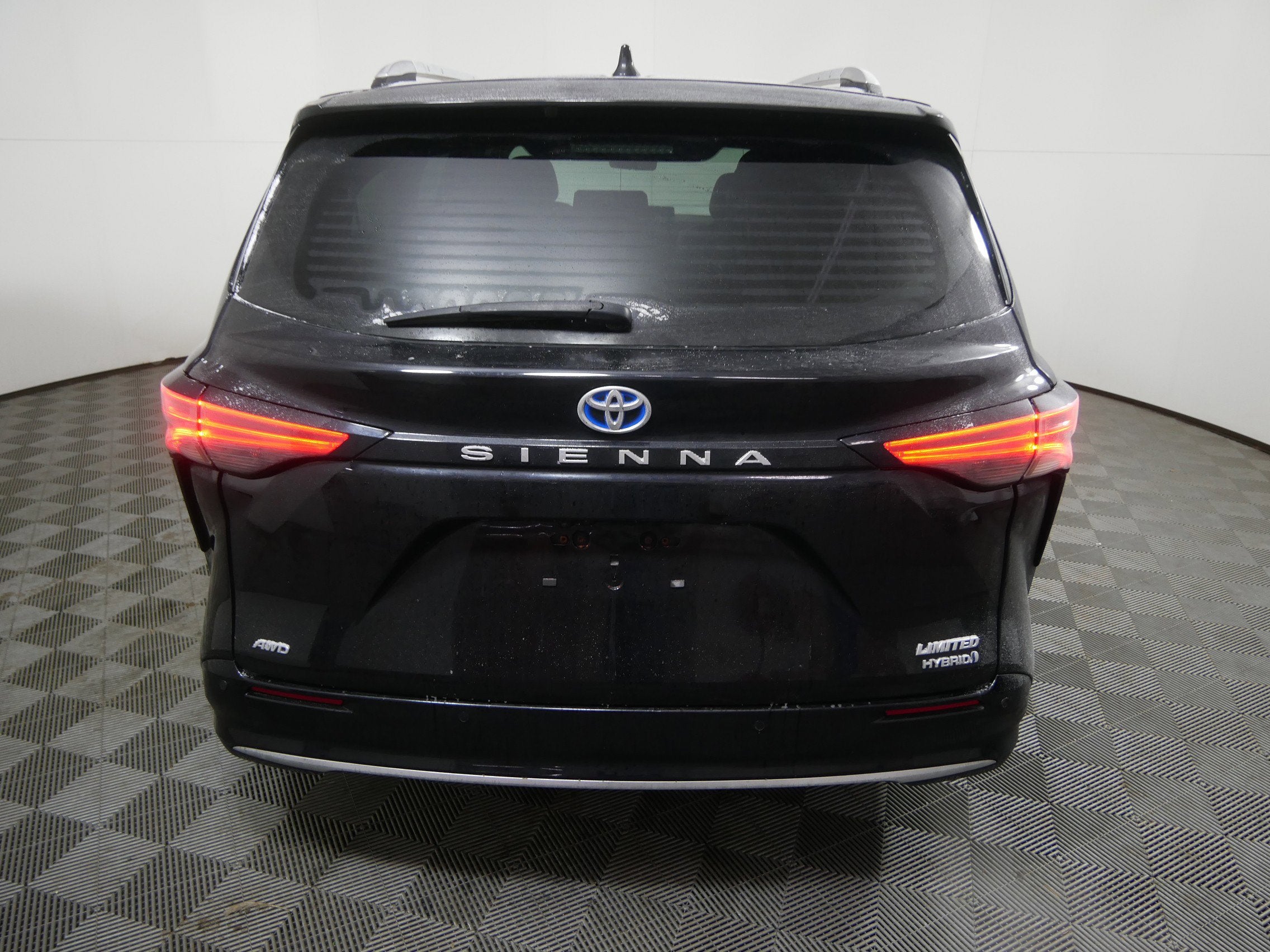 2023 Toyota Sienna LE