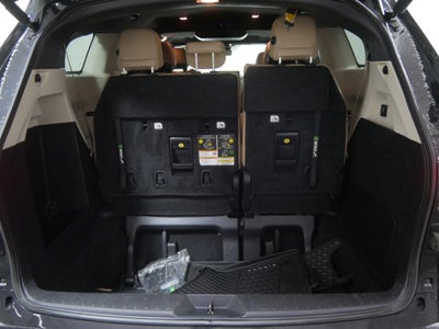 2023 Toyota Sienna LE