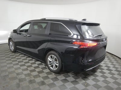 2023 Toyota Sienna LE