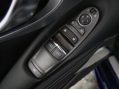 2022 INFINITI Q60 LUXE