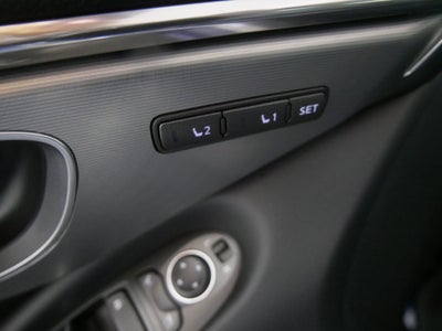 2022 INFINITI Q60 LUXE