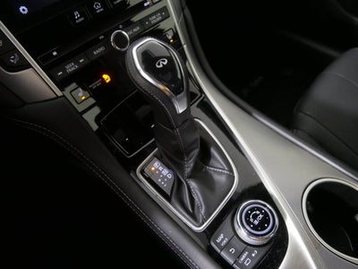 2022 INFINITI Q60 LUXE