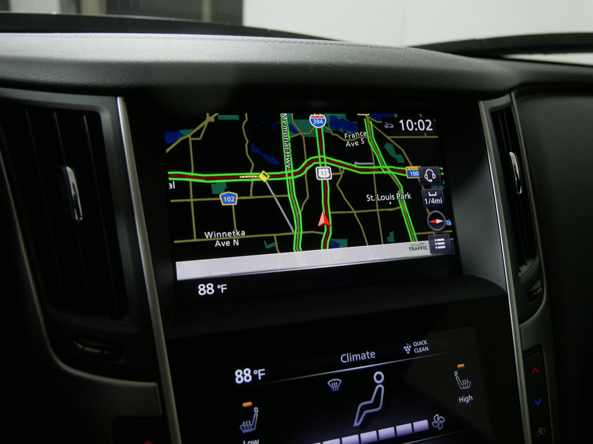 2022 INFINITI Q60 LUXE