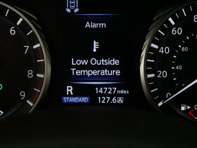 2022 INFINITI Q60 LUXE