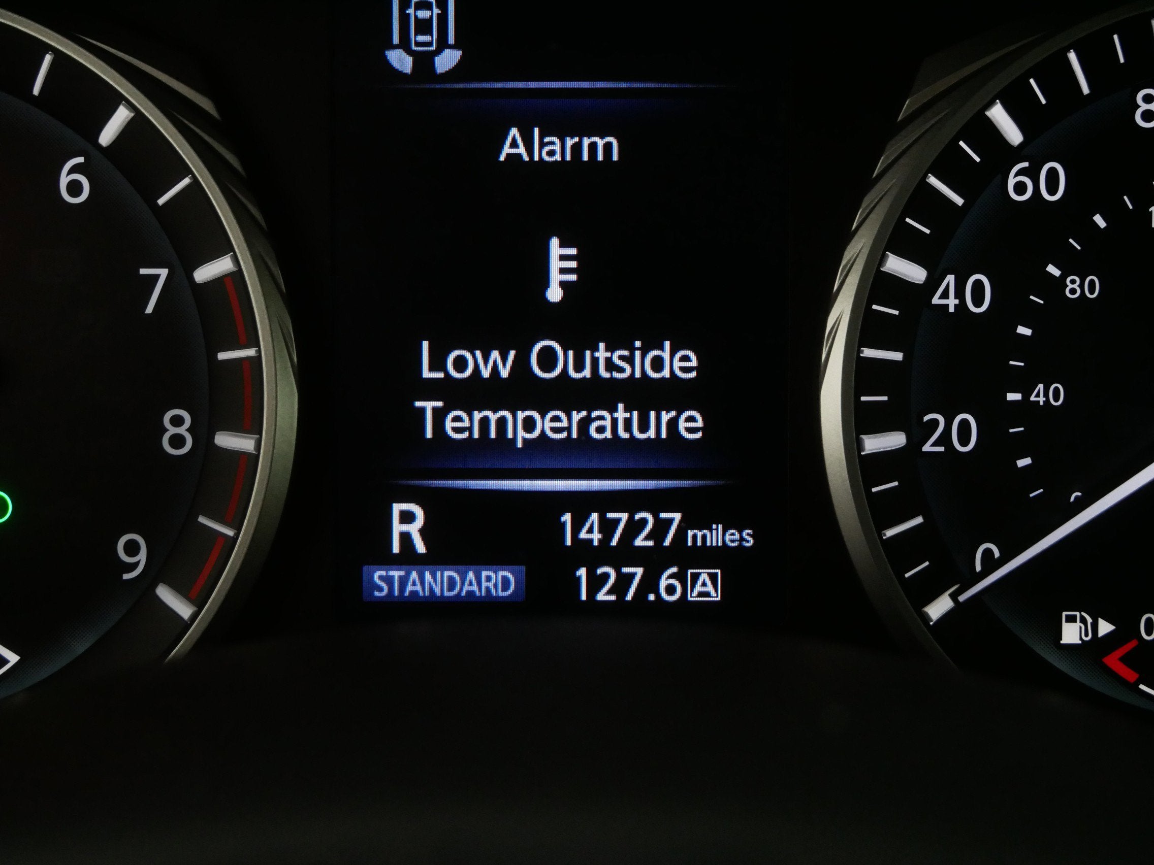 2022 INFINITI Q60 LUXE