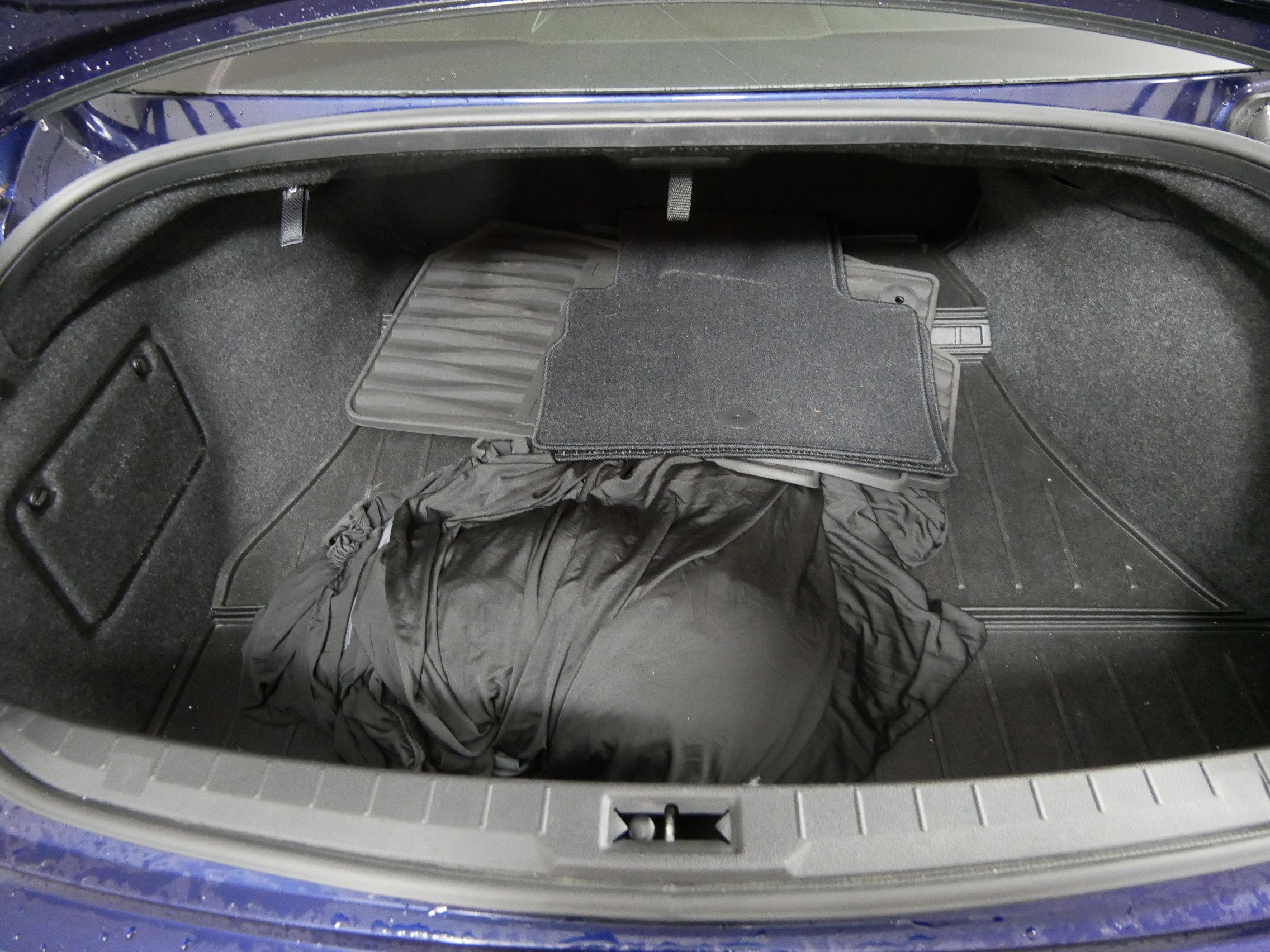 2022 INFINITI Q60 LUXE