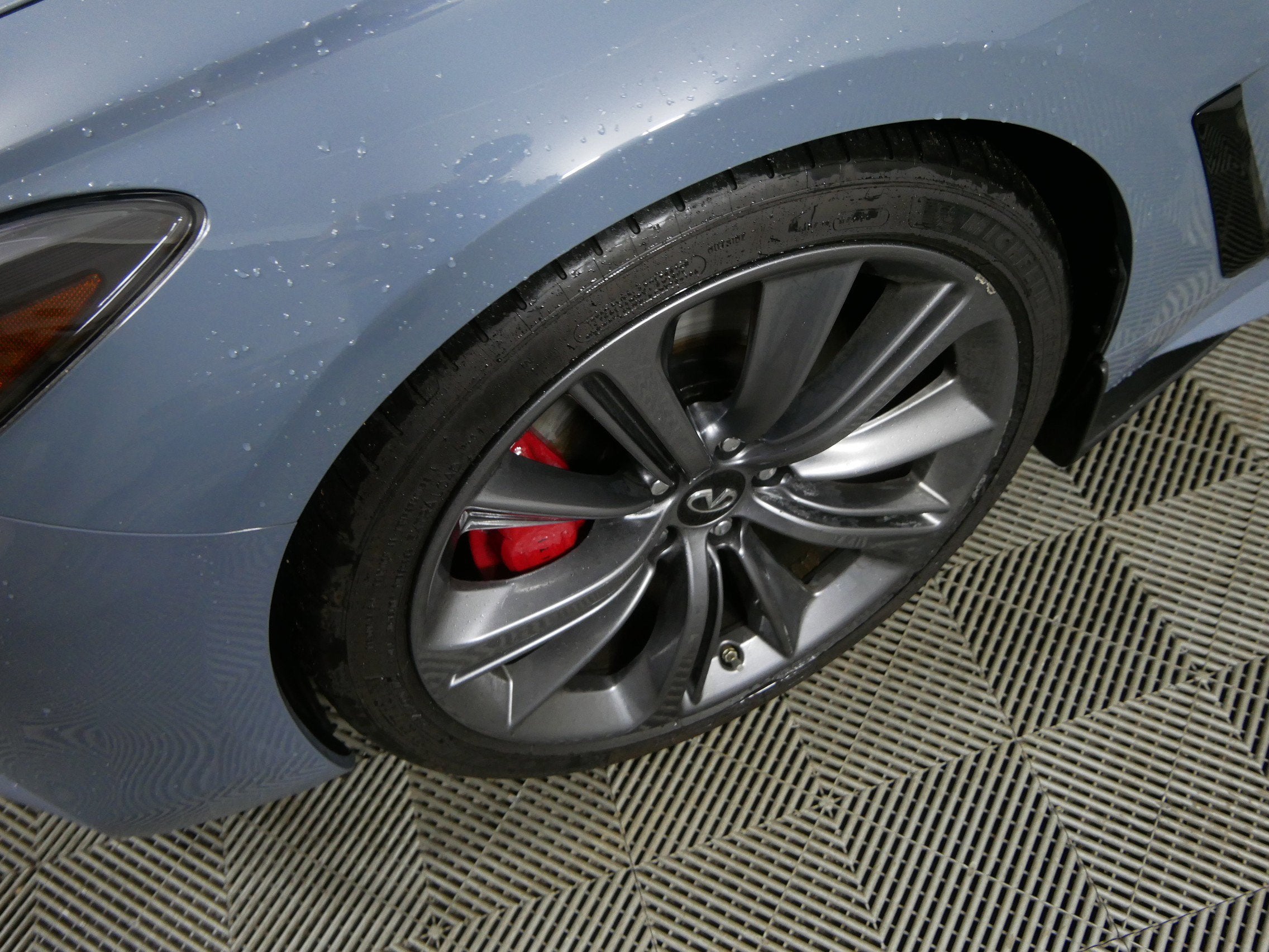 2022 INFINITI Q60 RED SPORT 400