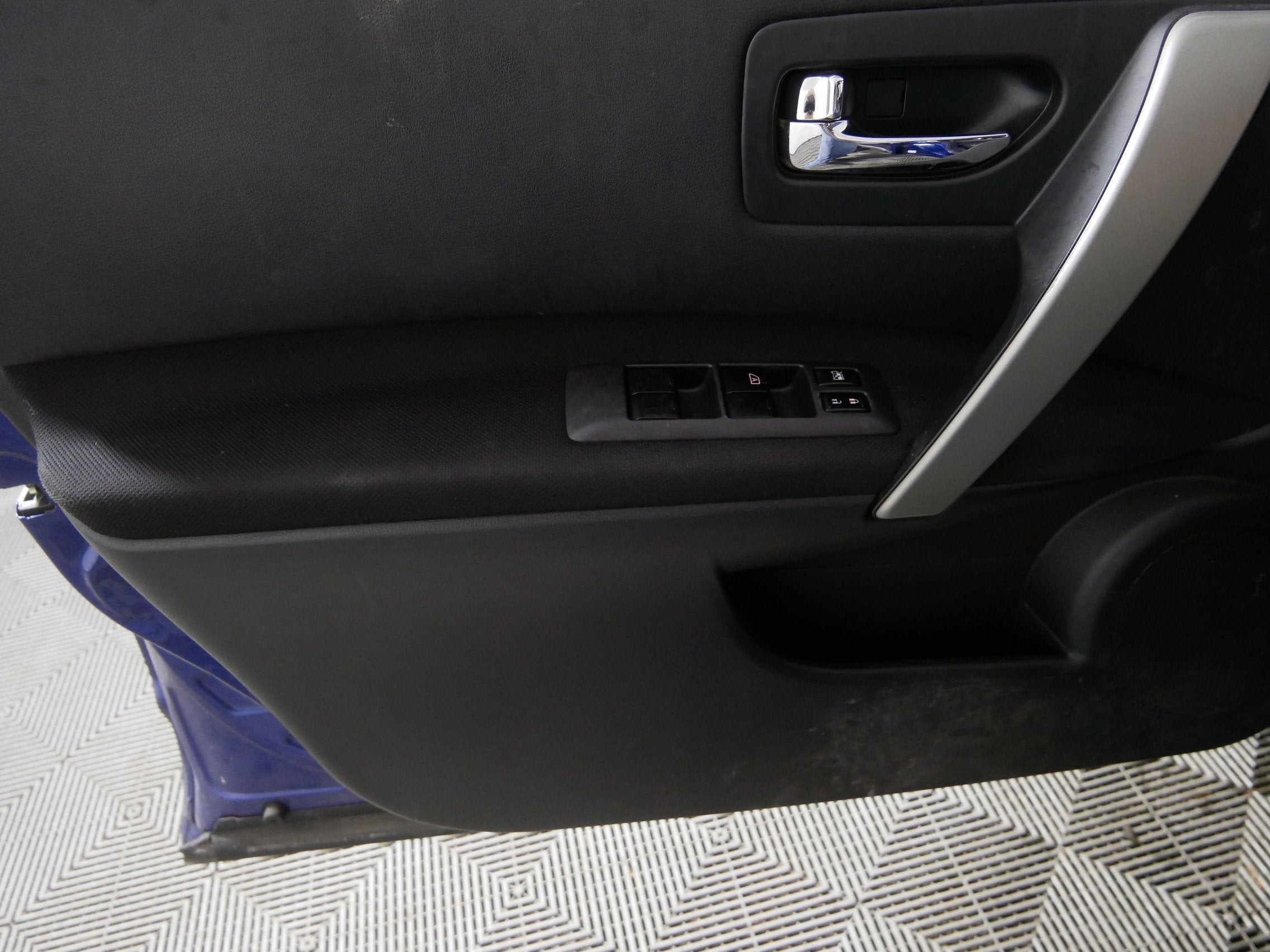 2011 Nissan Rogue SV