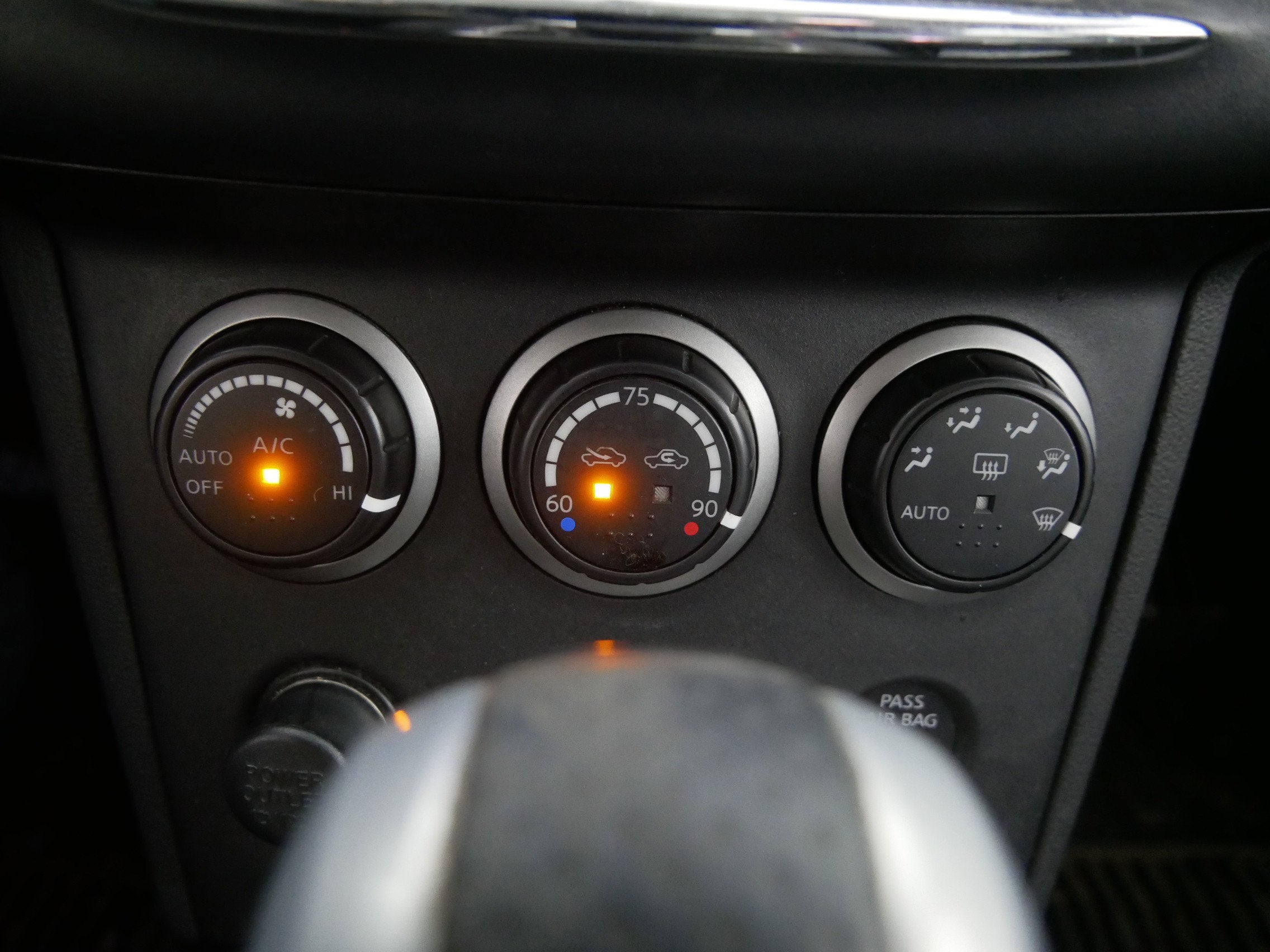 2011 Nissan Rogue SV