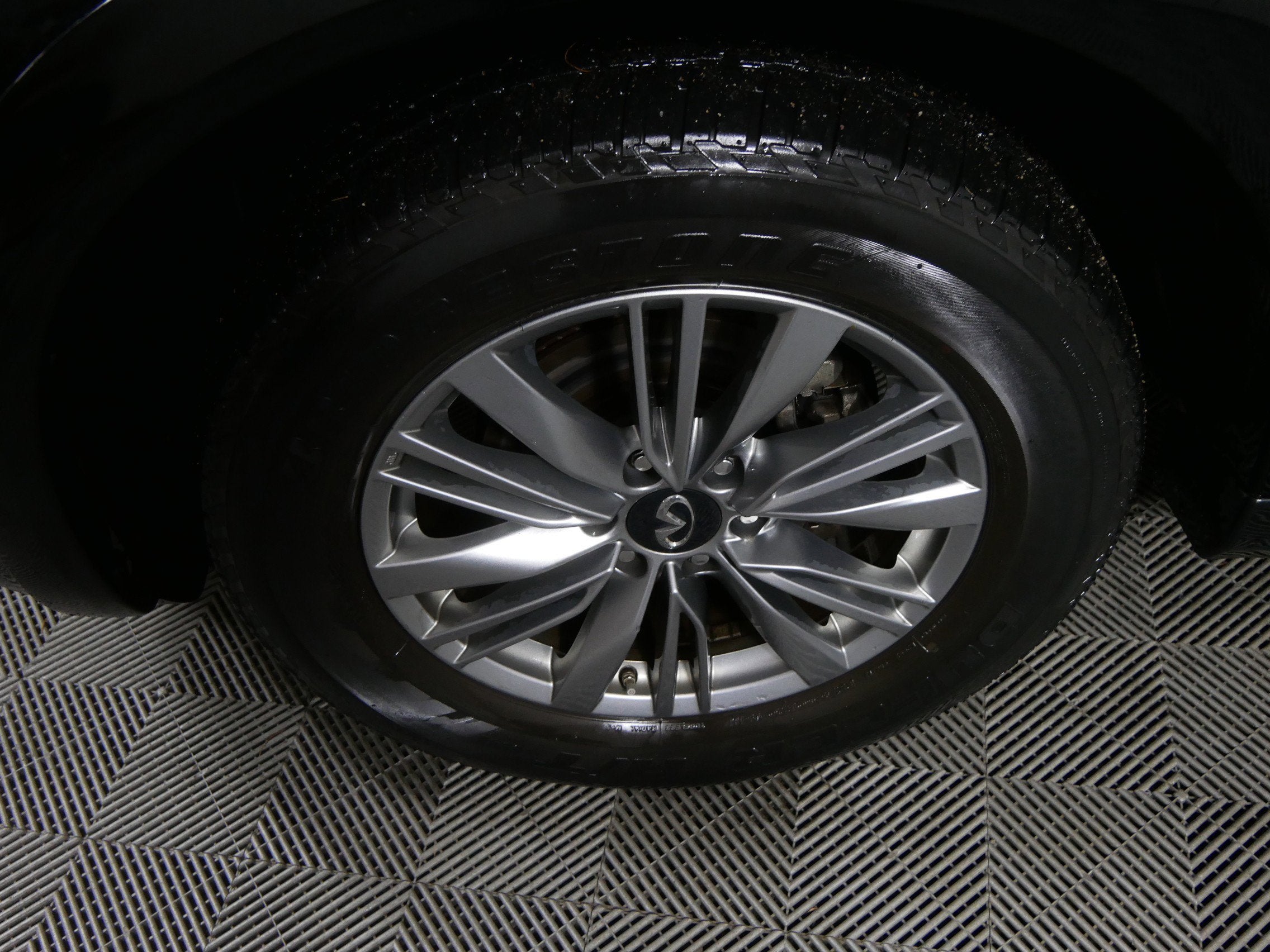 2022 INFINITI QX80 LUXE