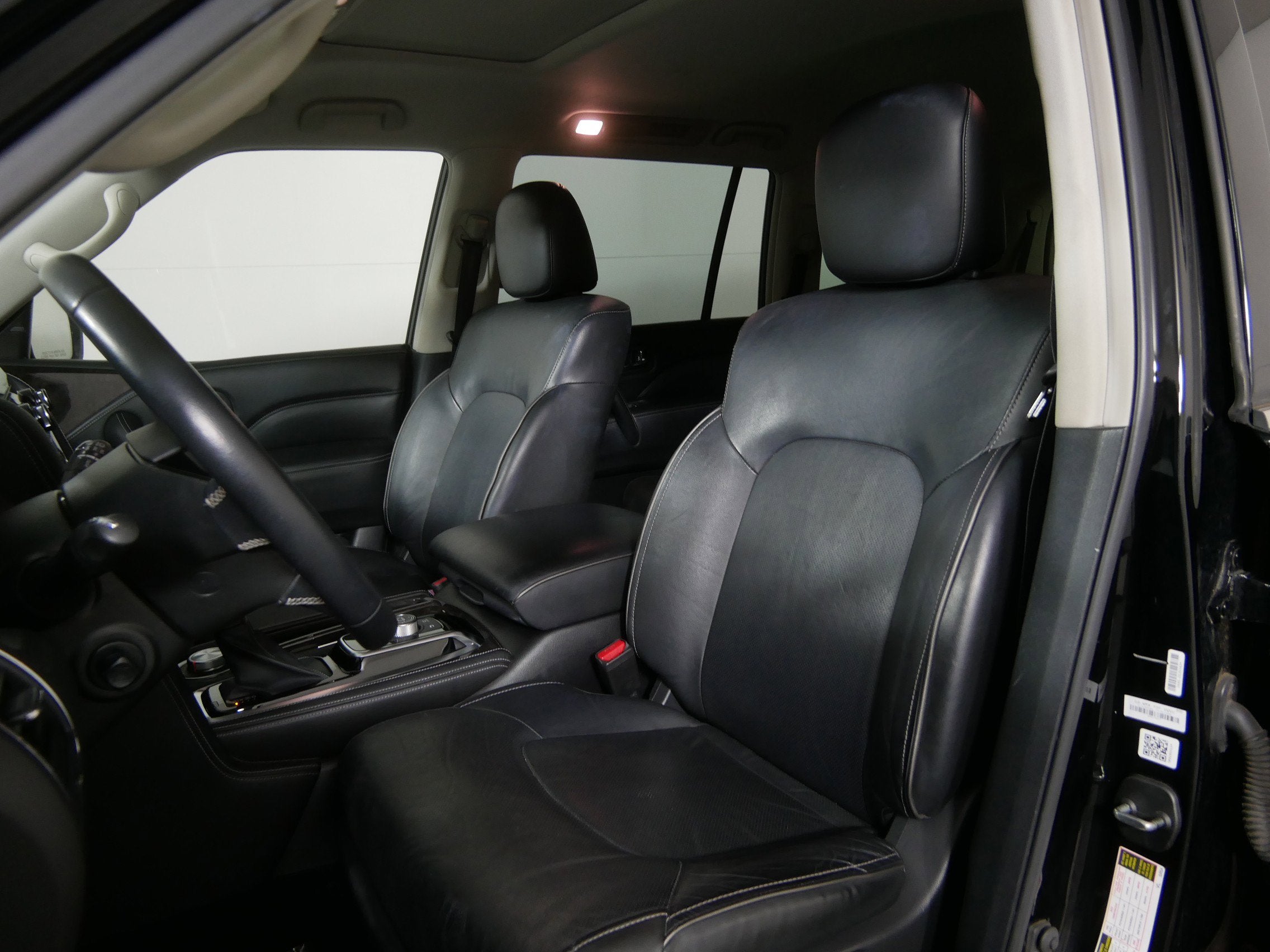 2022 INFINITI QX80 LUXE