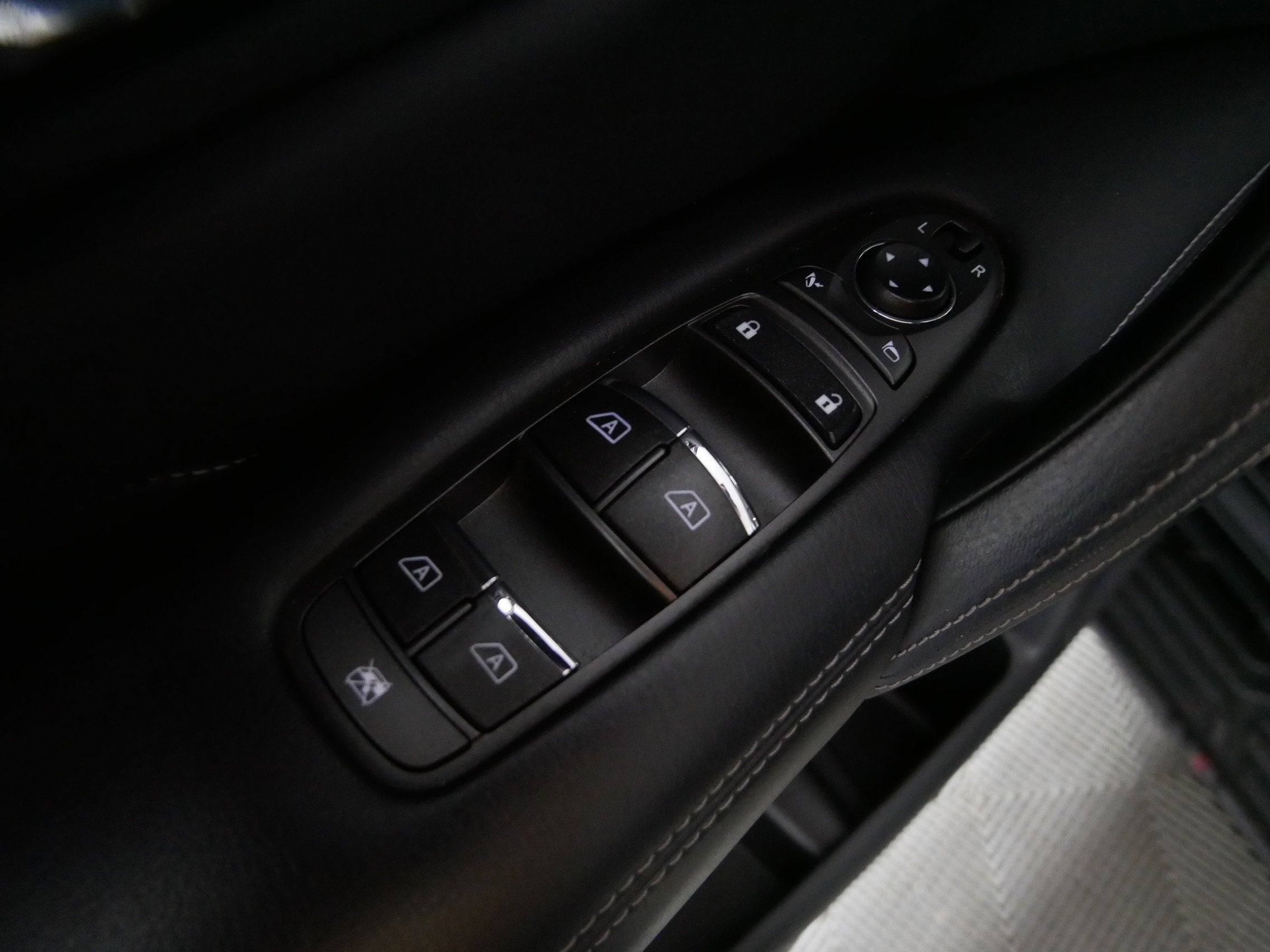 2022 INFINITI QX80 LUXE